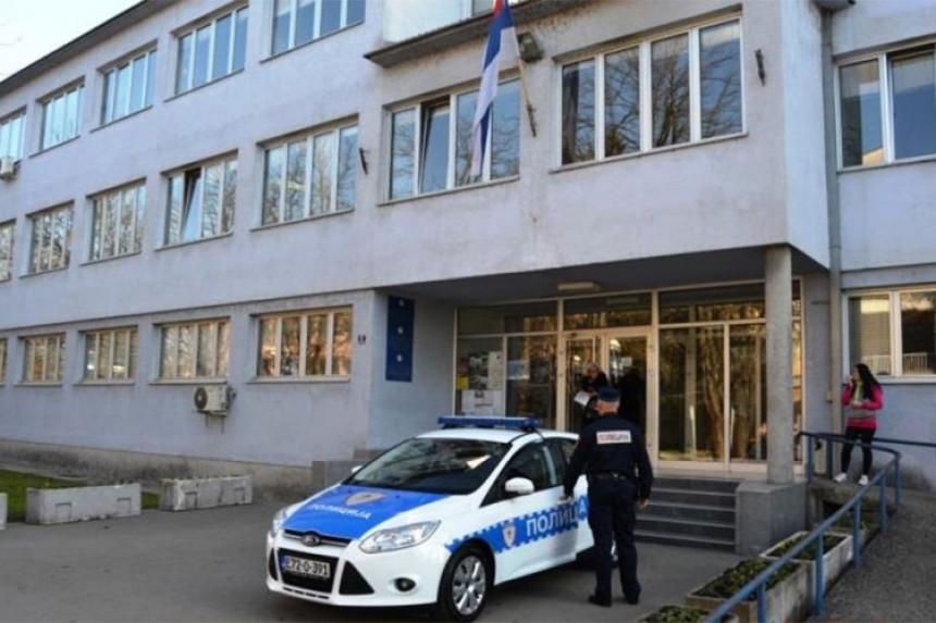 Na prevaru uzeli novac od starica 