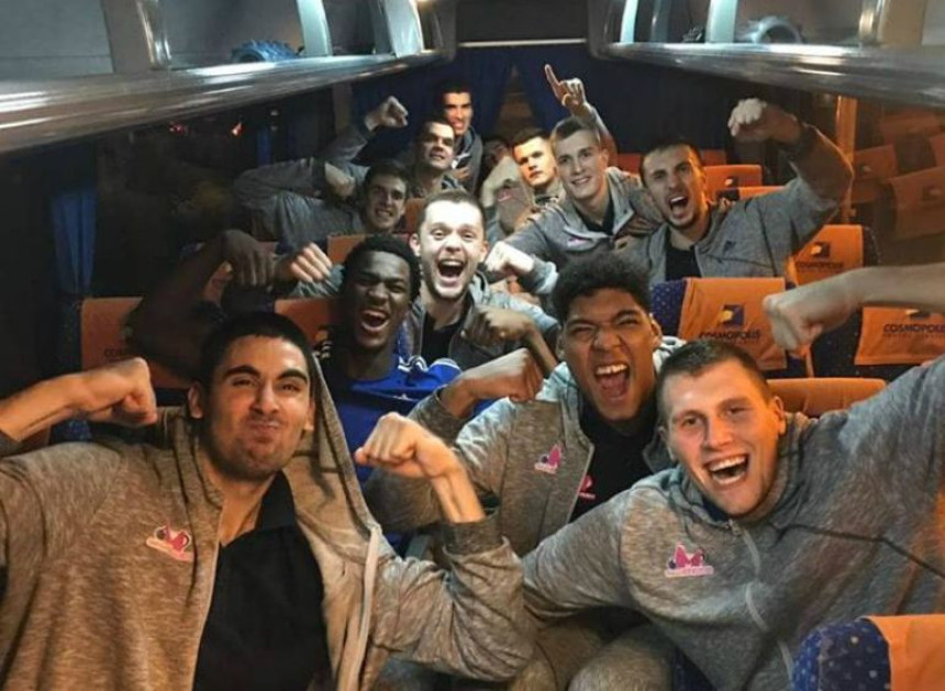 Priča: Učitelj Dejan, neki novi (Mega) klinci i NBA Goga