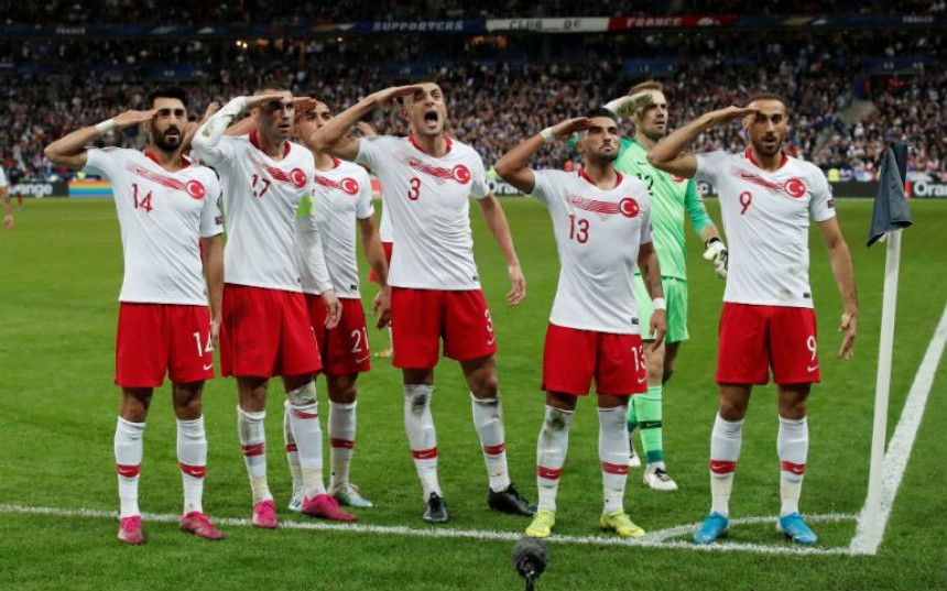 EP: Ukrajina na EP-u, šestica Engleza, Turci salutirali opet!