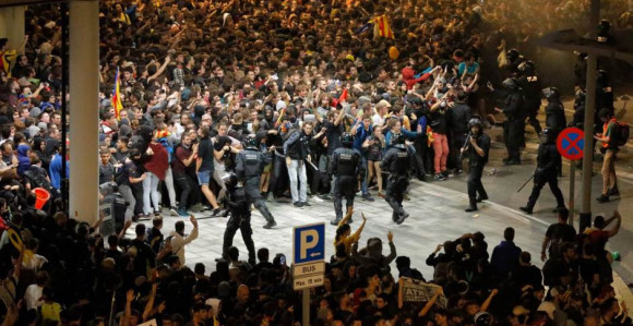 Sukob policije i demonstranata u Barseloni 