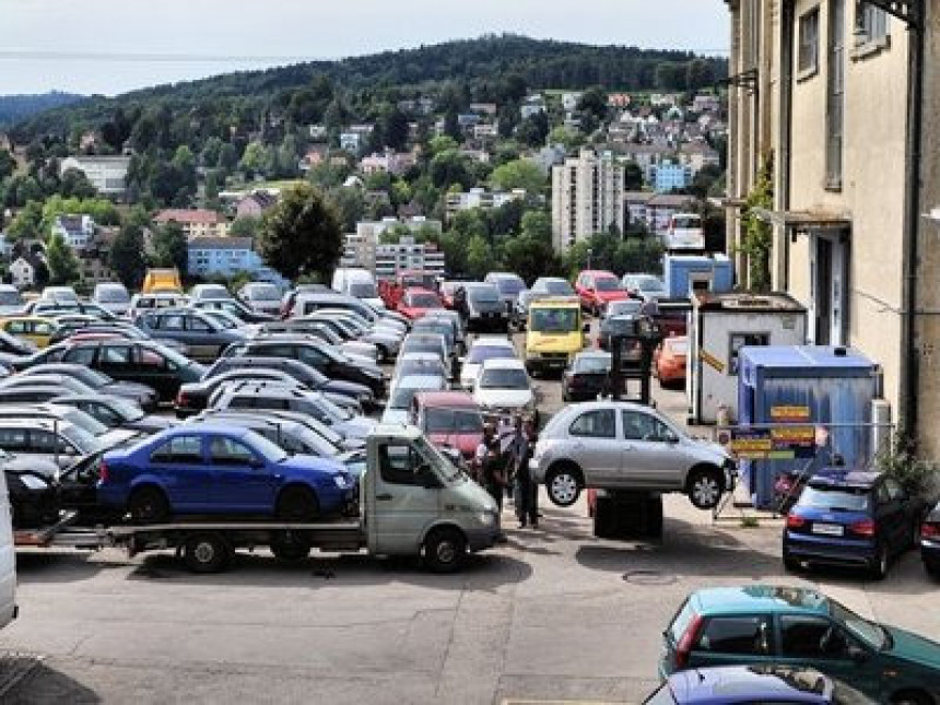 Nude domaće životinje u zamjenu za vozila