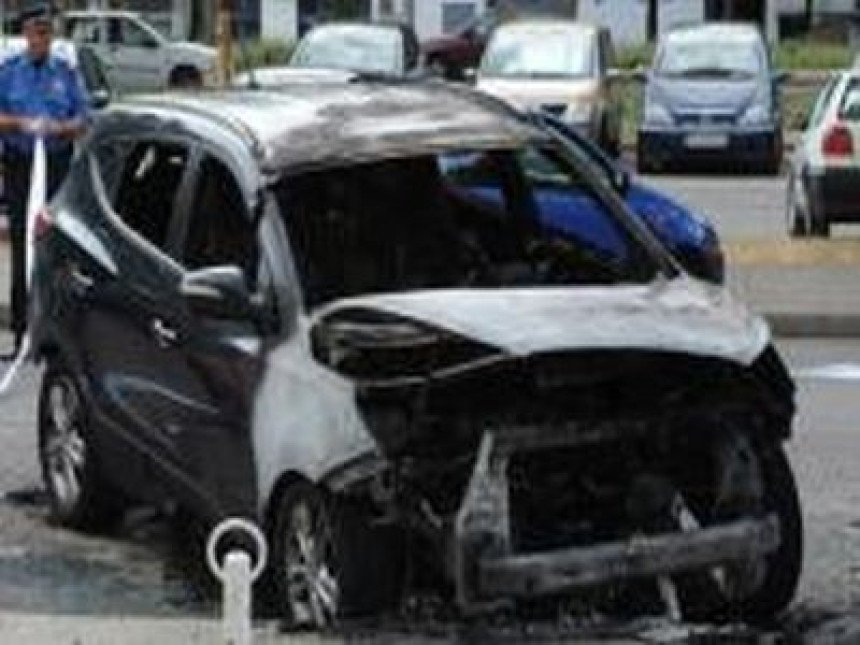 Podmetnut eksploziv pod automobil novinara