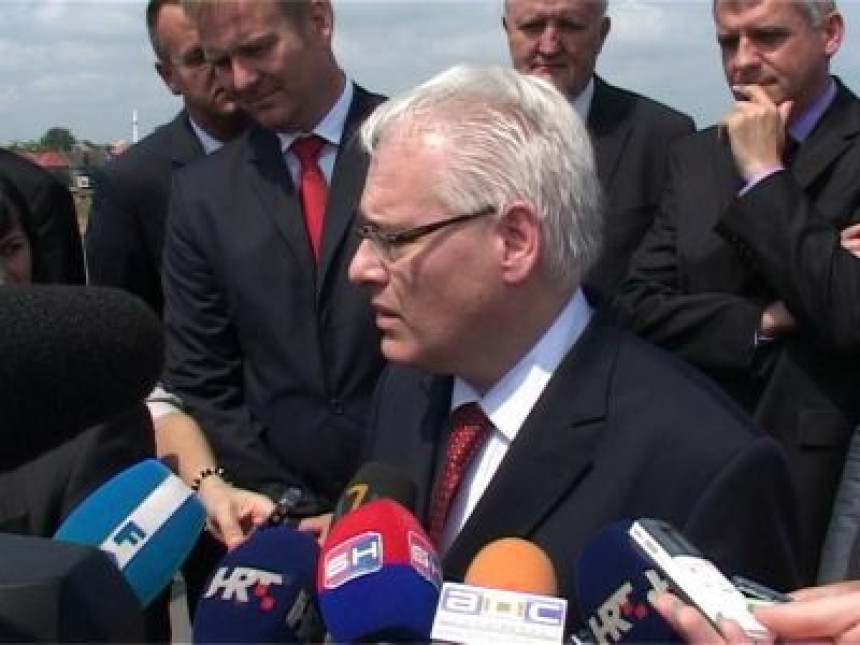 Josipović: Vaša sudbina je u Vašim rukama (VIDEO)