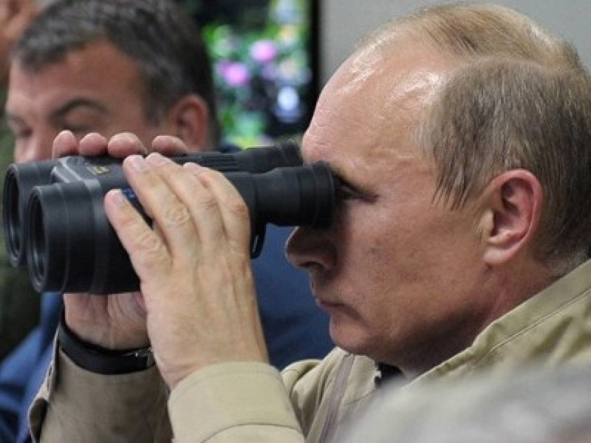 Путин дигао на ноге 160 000 војника (ВИДЕО)