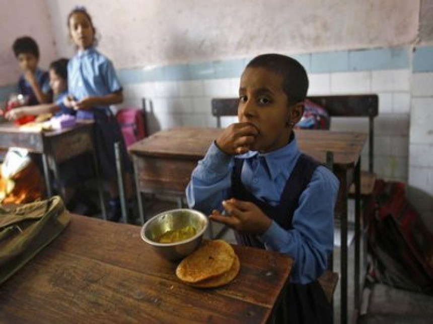 У Индији 20 дјеце умрло од тровања ручком