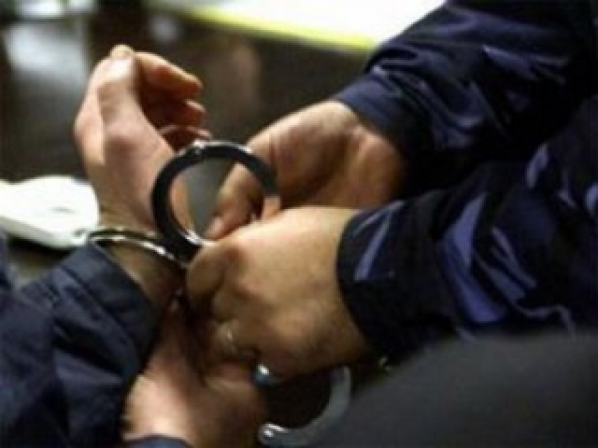 У Тузли ухапшено 12 дилера дрогом