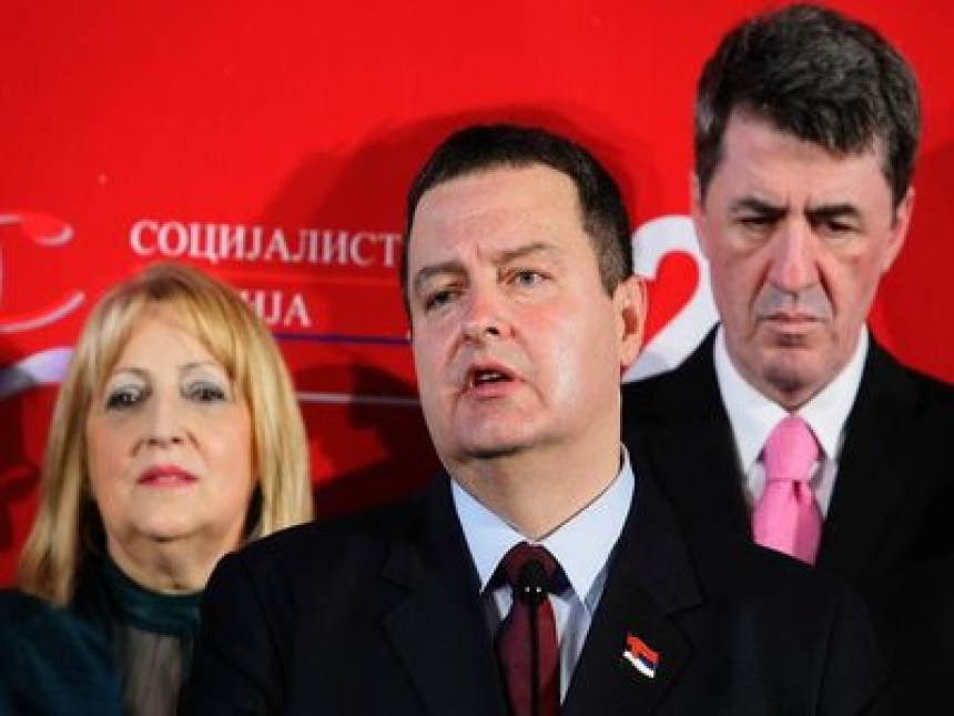 Ministri: Poštovaćemo odluku Dačića