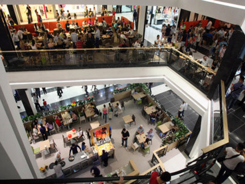 Италијани иду у шопинг у Словенију