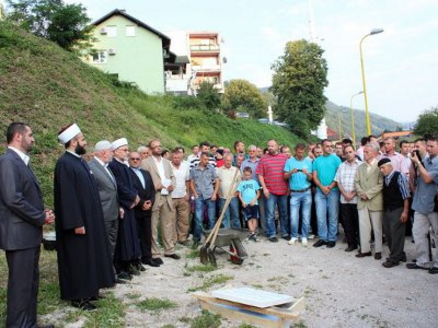 Provokacija srpskog naroda u Srebrenici
