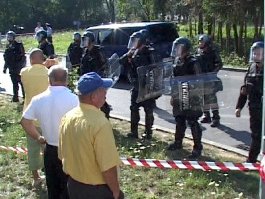 Živimo li u policijskoj državi? (VIDEO)