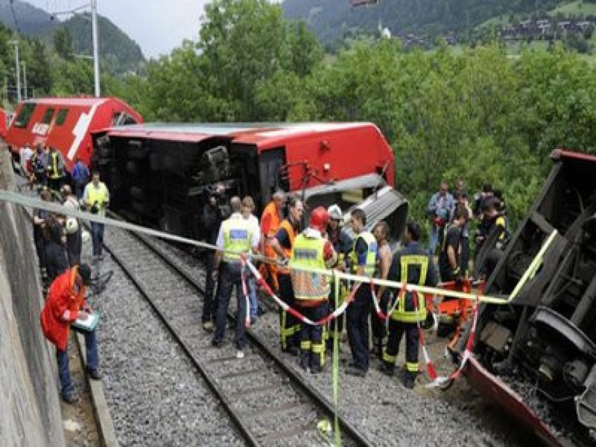 Švajcarska: 30 povrijeđenih u sudaru vozova