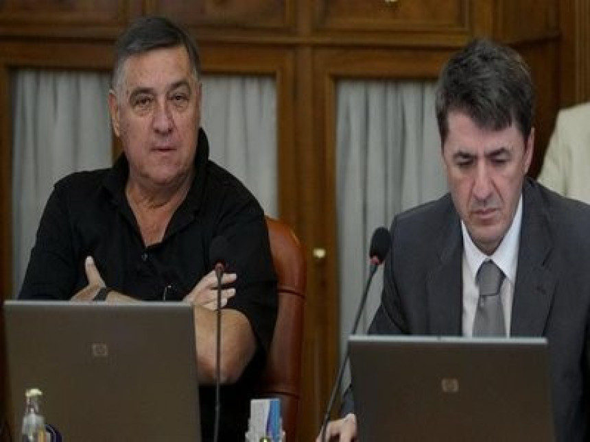 Obradović i Mrkonjić odlaze iz Vlade