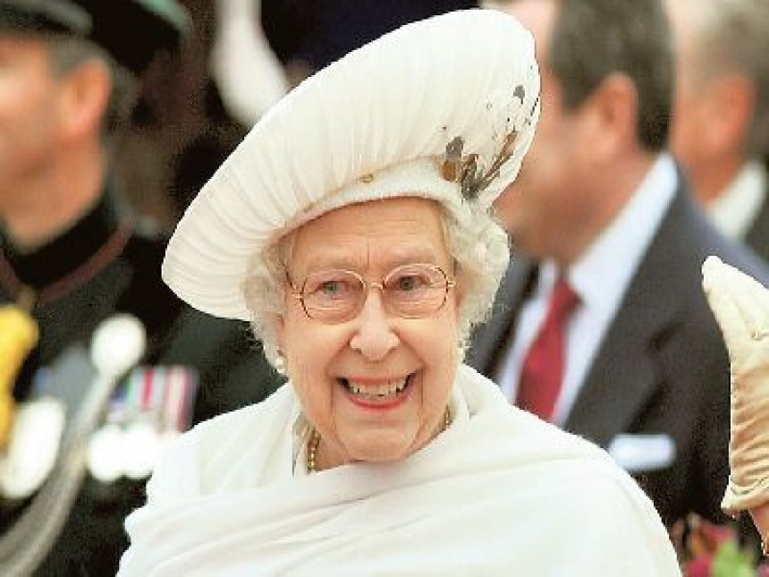 Kraljica pripremila govor za III svjetski rat