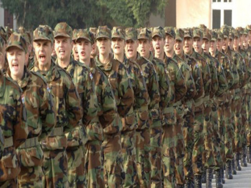 BiH prima još 247 profesionalnih vojnika