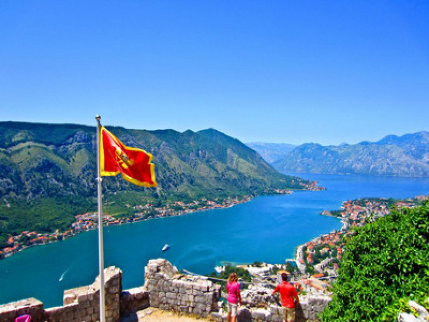 Црна Гора: Пола за Нато – пола против