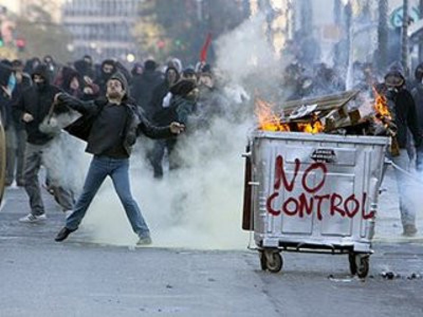 Протести у Атини, након сахране