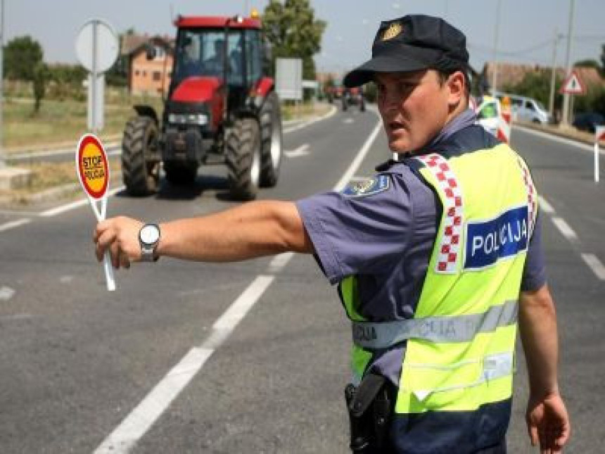 Hrvatska: Policija blokirala traktoriste