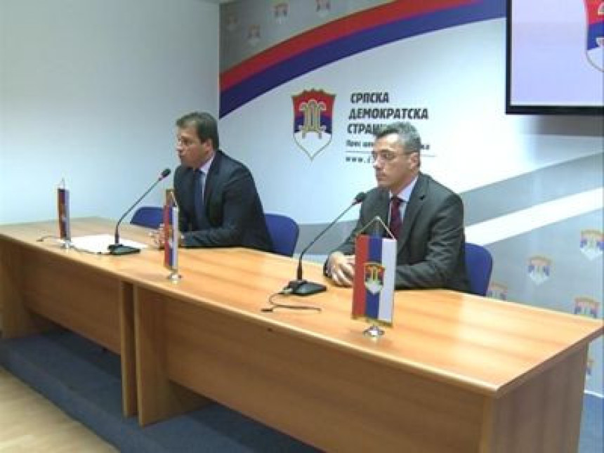 SDS traži referendum