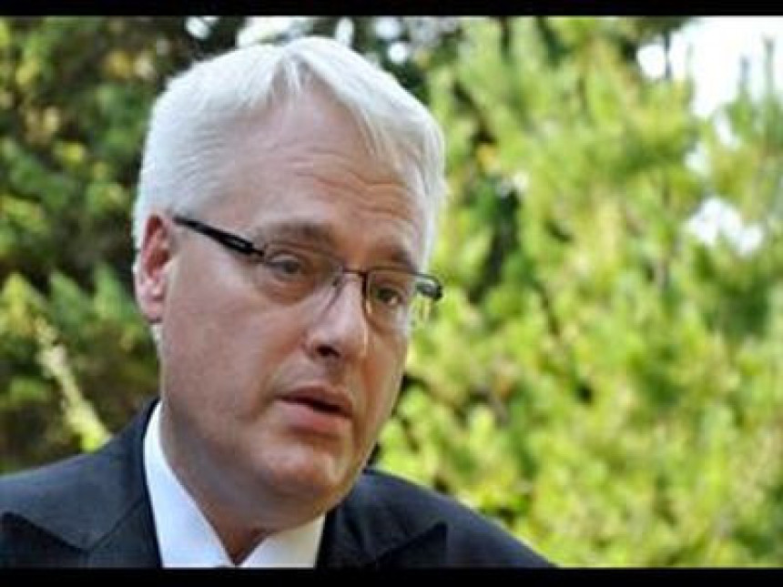 Josipović: Zakon mora biti poštovan