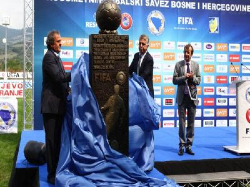 Platini otvorio fudbalski centar u Zenici