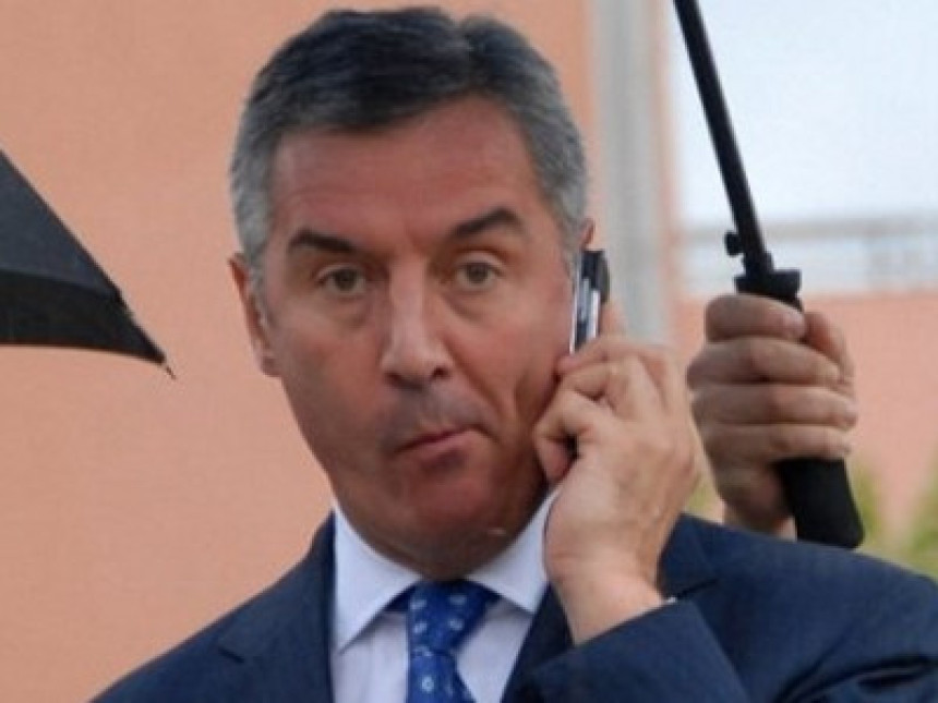 Rusi opominju Đukanovića