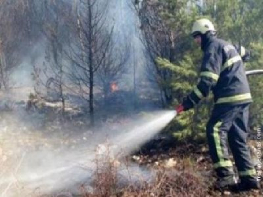 Rogatica: Ugašen prijeteći požar