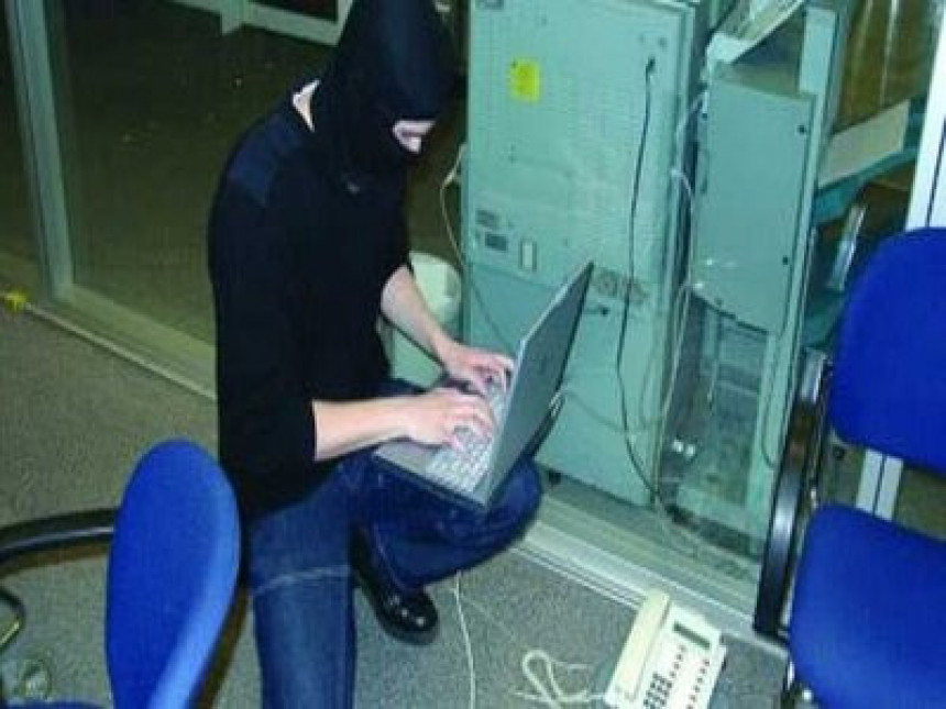 Haker iz BiH organizovao kompjutersku pljačku