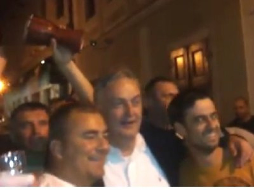 Lagumdžijina poskočica - “Ko ne skače mrzi Bosnu” (VIDEO)