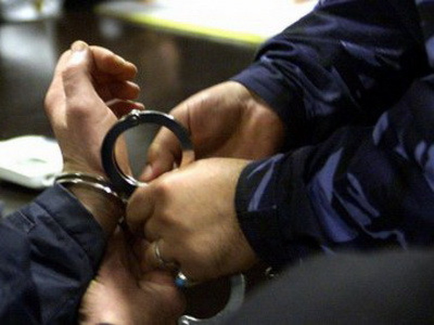 Полицајац ухапшен због отмице малољетника