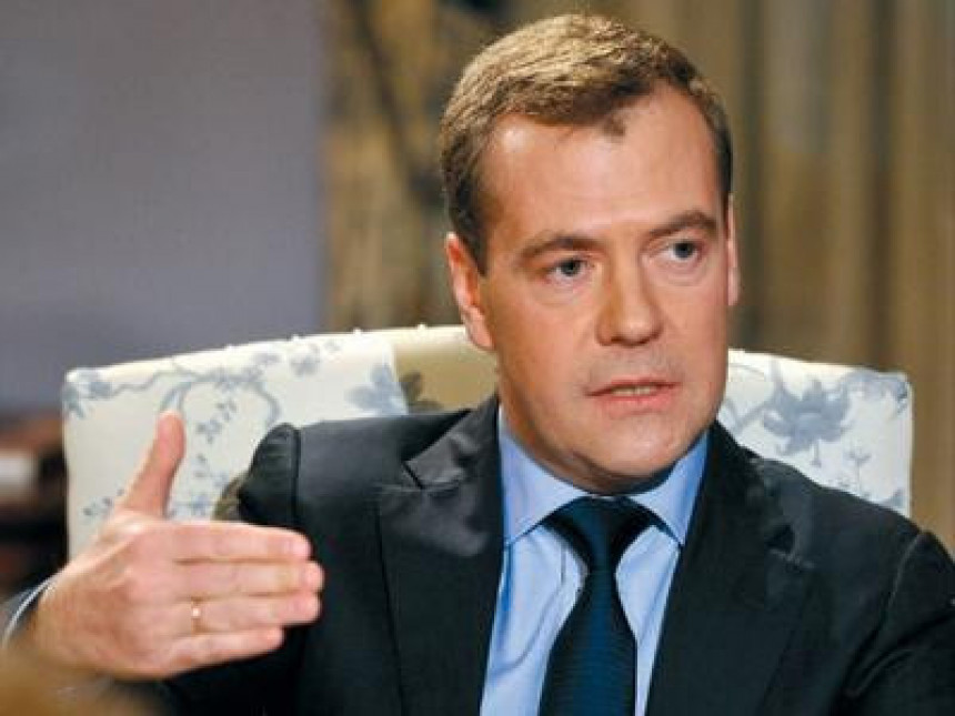 Medvedev: Reforma ili ambis