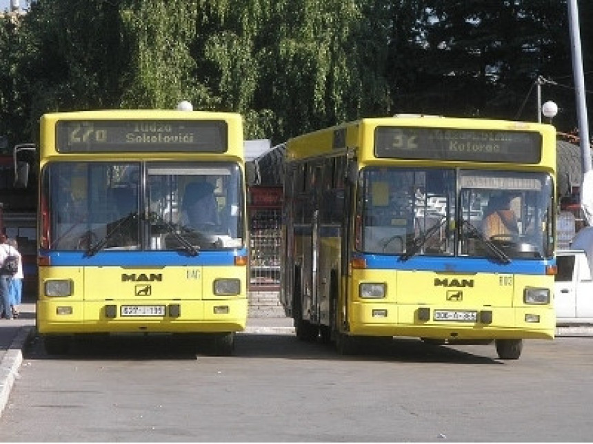 U Sarajevu obustavljen gradski saobraćaj 