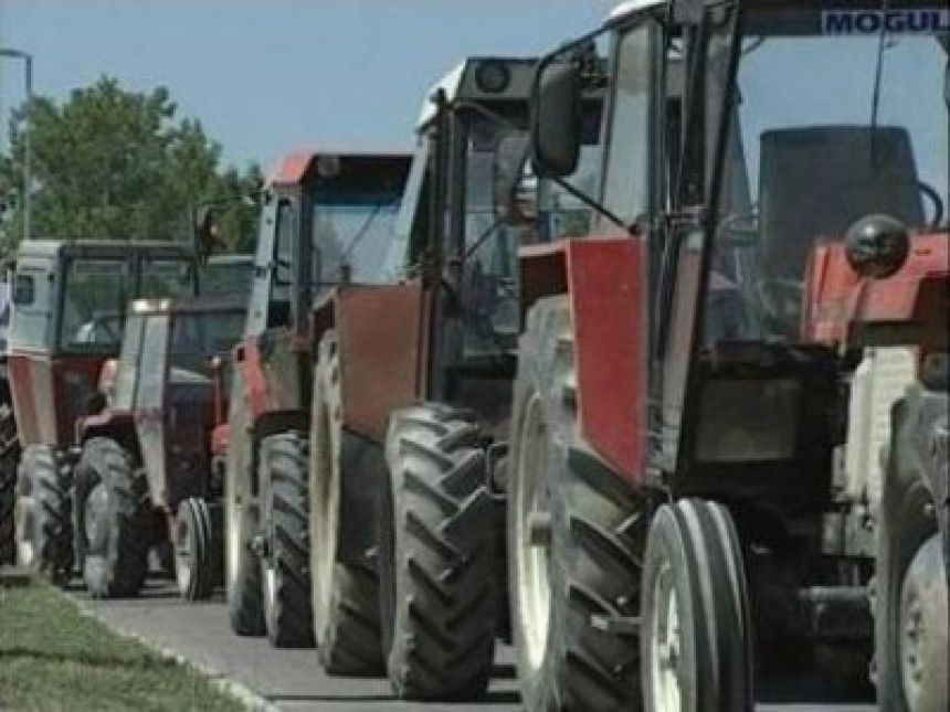 Poljoprivrednici blokirali granični prelaz