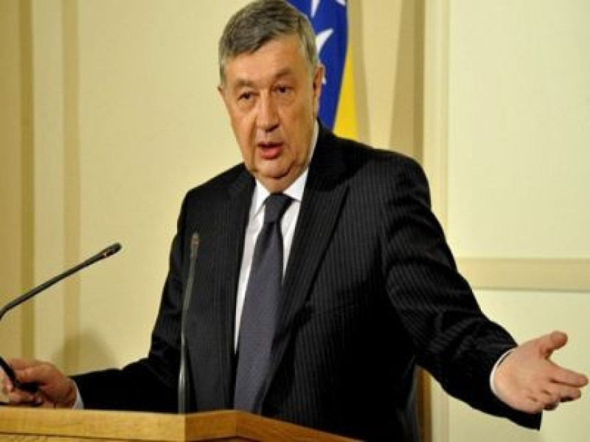 Za Sarajevo popis politička stvar