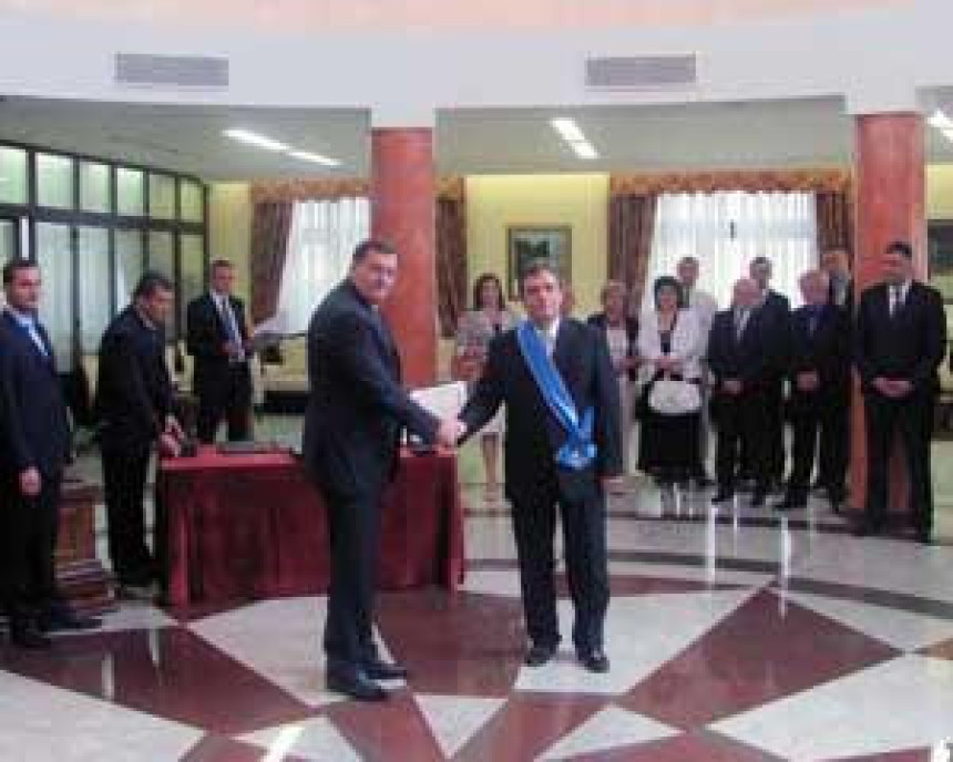 Dodik danas dodjeljuje odlikovanja
