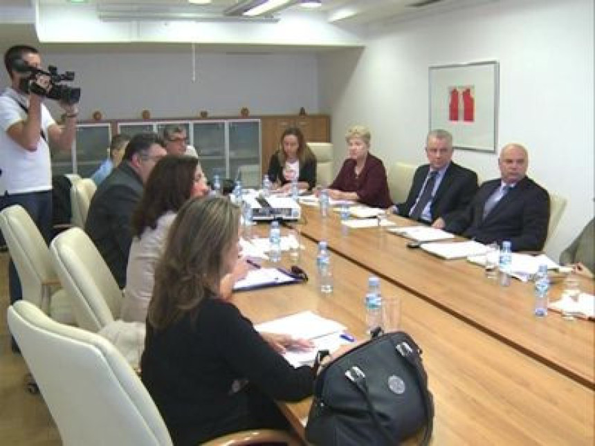 Protiv ukidanja sindikalne nadoknade (VIDEO)