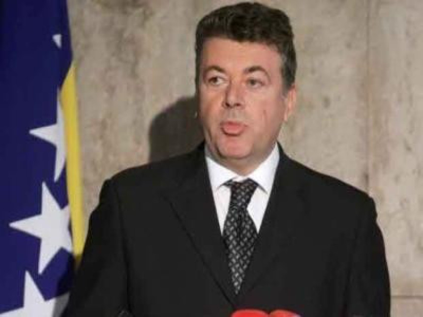 SNSD poručuje: Grabežljivost SDS-a nanijela štetu Srpskoj!?
