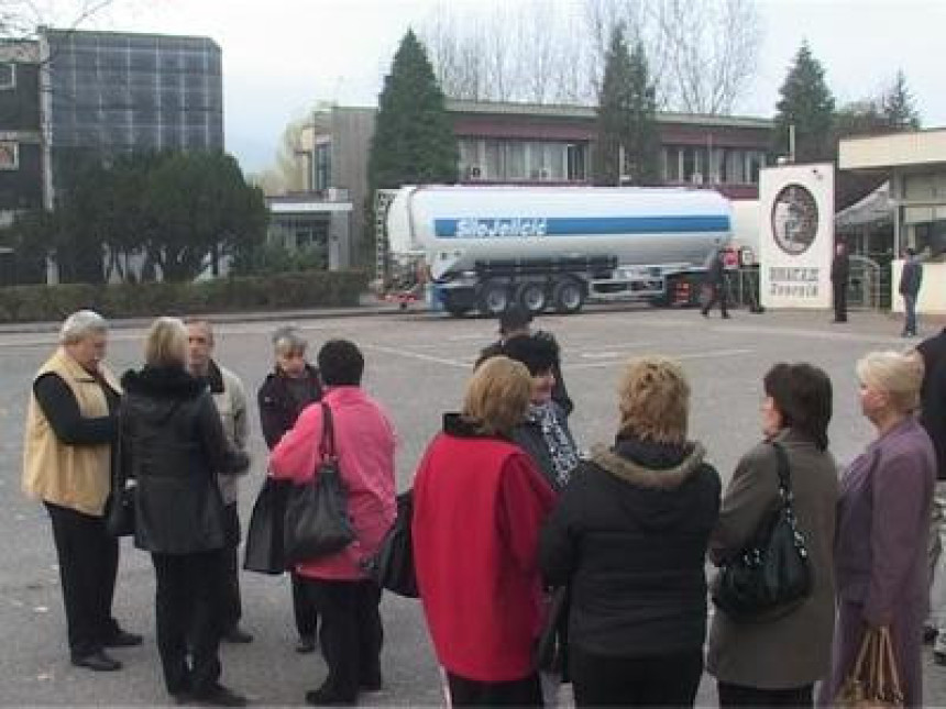 Protest penzionera Fabrike glinice "Birač" (VIDEO)