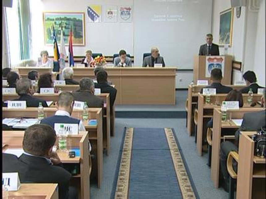 “Tihi rat” načelnika i skupštinske većine