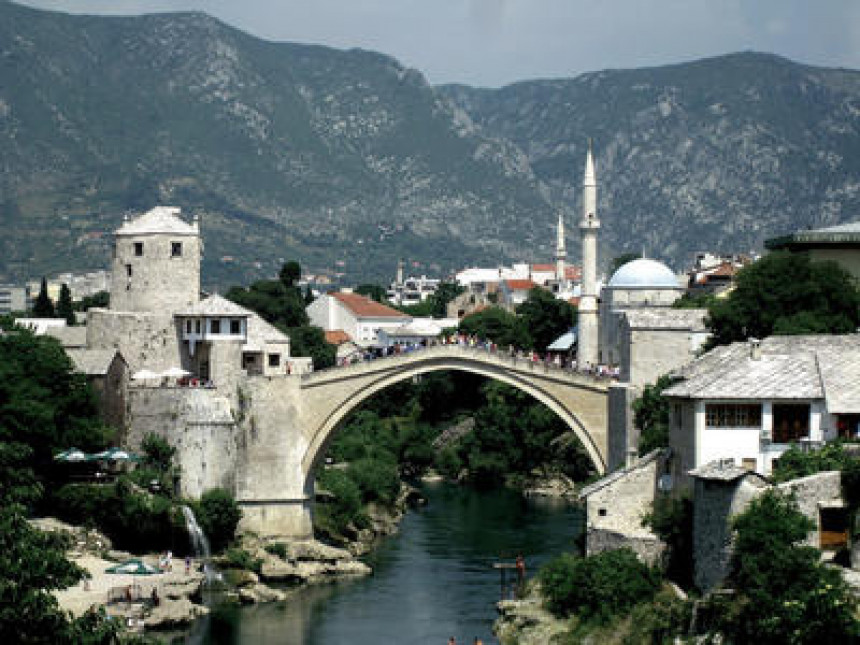 SDA traži protektorat nad Mostarom