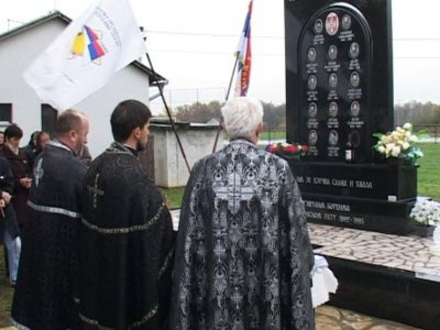 Osveštan spomenik srpskim borcima