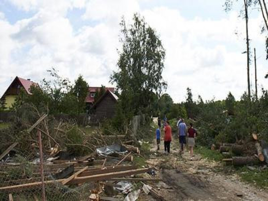 Poljska: Poginulo pet osoba