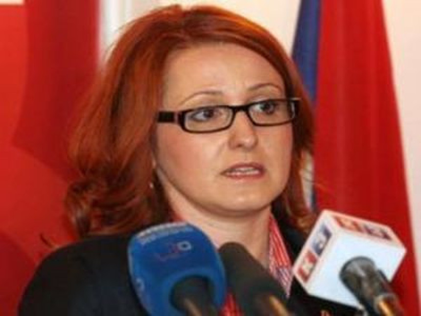 Opštine se zadužuju bez saglasnosti Ministarstva
