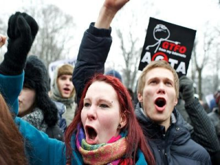 Protesti dočekali novu vladu