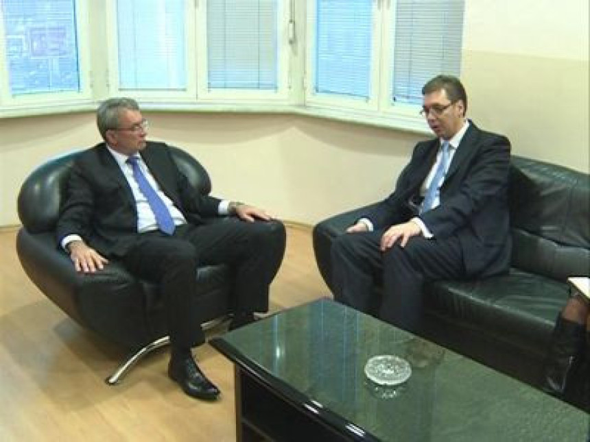 Vučić: Podržavam narod Srpske