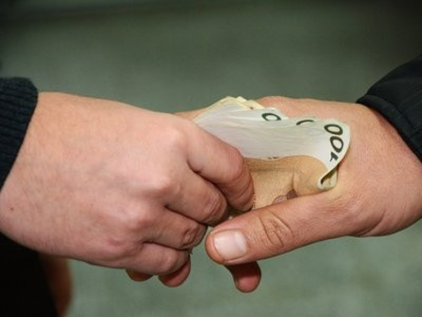 Prijava zbog pokušaja podmićivanja policije
