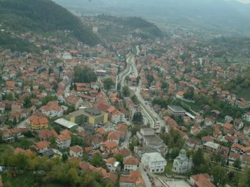 Primopredaja dužnosti u Gračanici