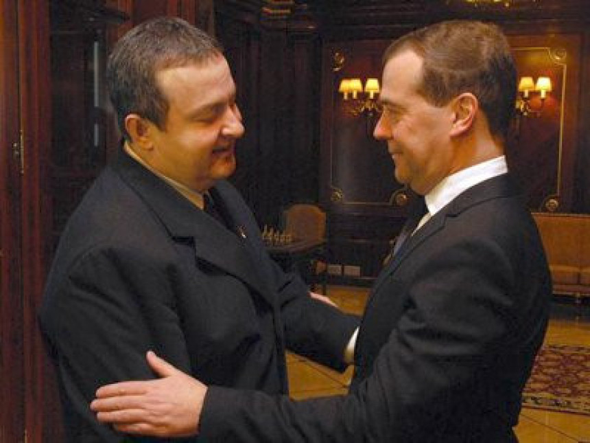 Medvedev čestitao praznike Dačiću