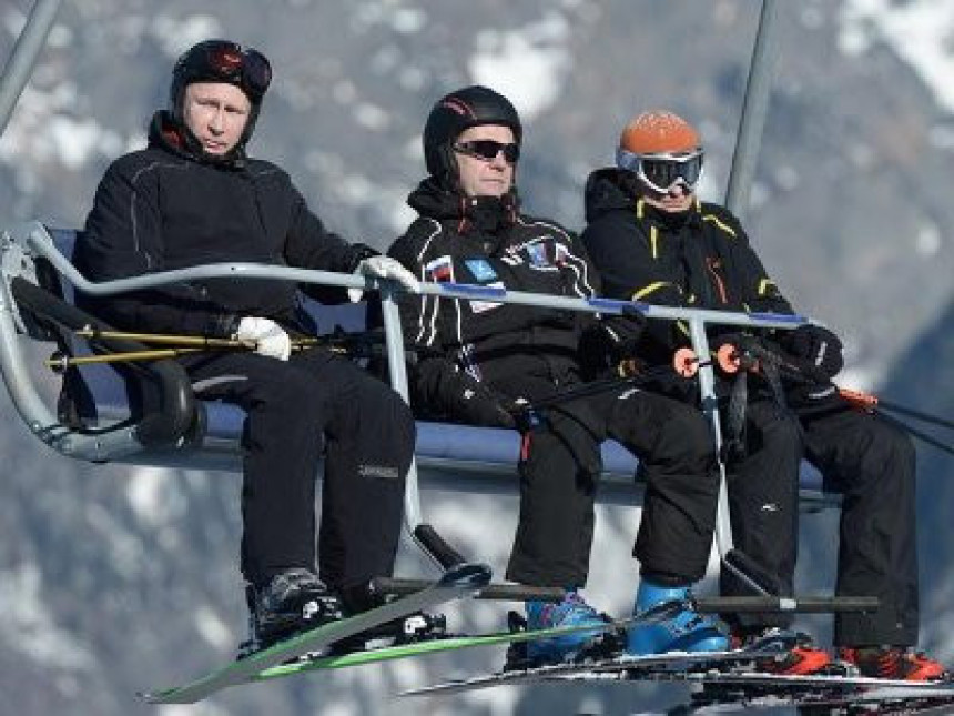 Путин и Медведев на скијању