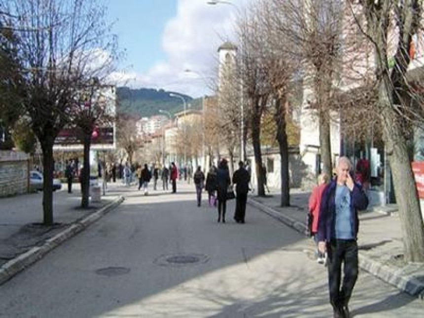 Црна Гора: Што је српско, то им мрско