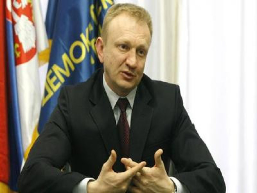 ДС мора да буде лидер, а не привјесак СНС